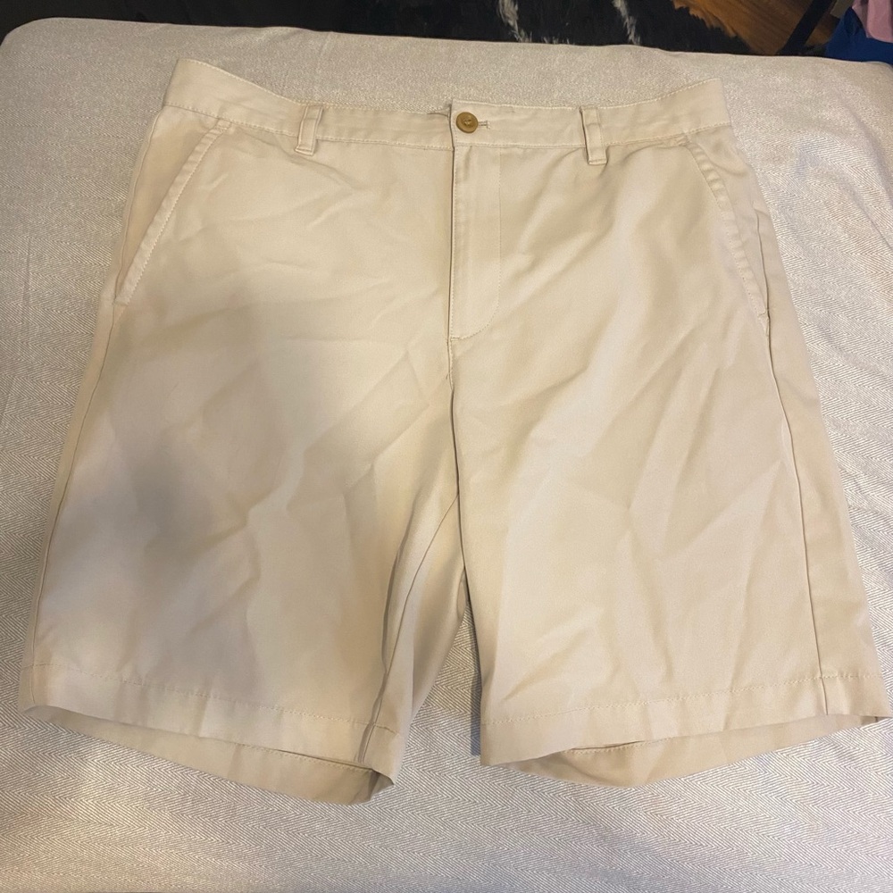 Izod Cream Flat-Front Chino Shorts